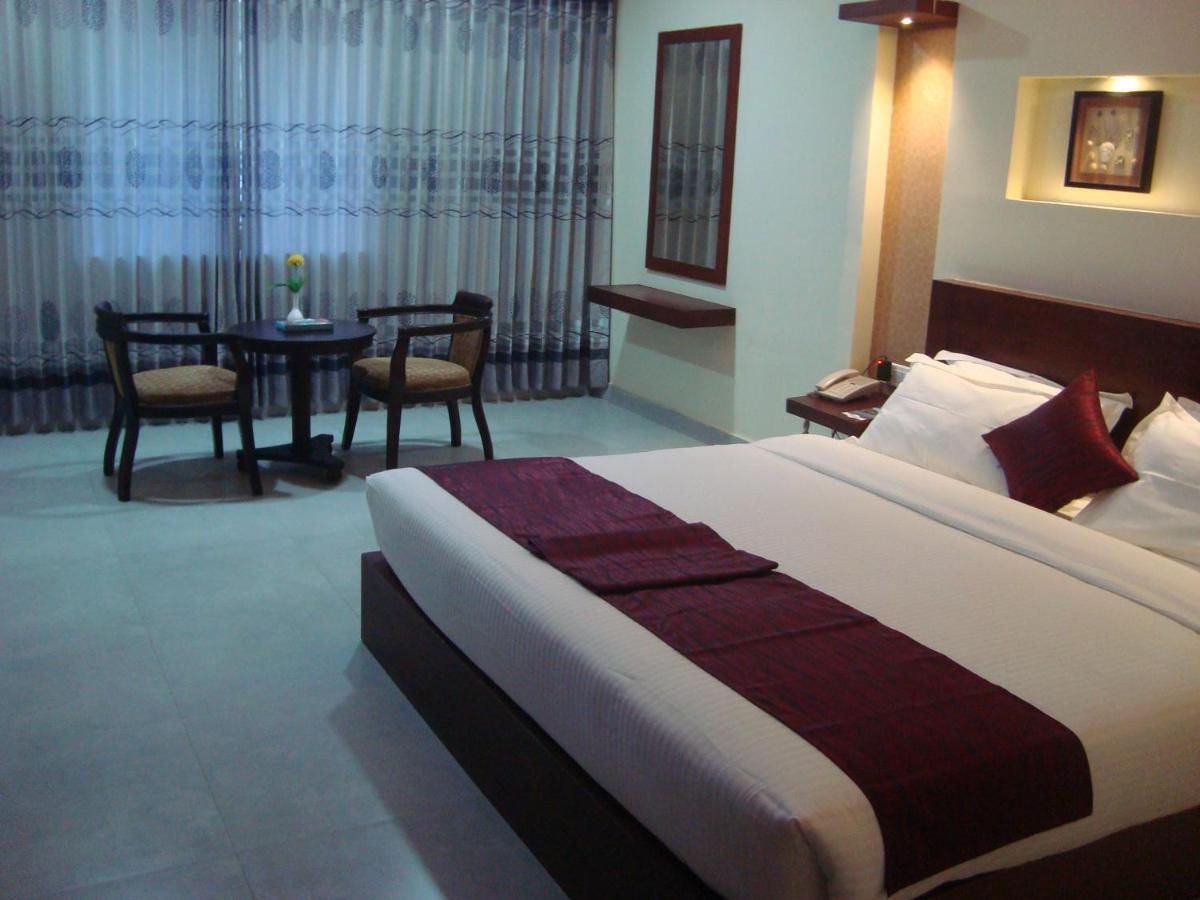 Rouba Residency Hotel Ponnāni 外观 照片