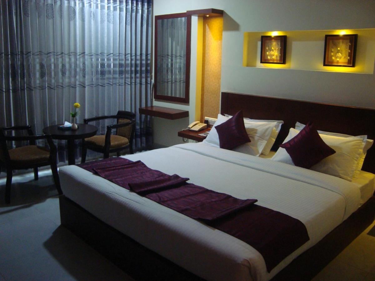 Rouba Residency Hotel Ponnāni 外观 照片
