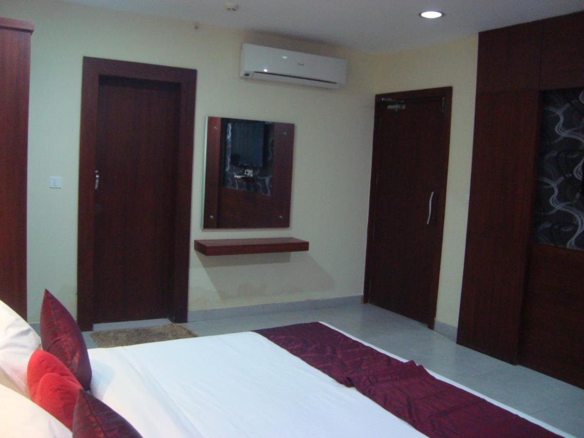 Rouba Residency Hotel Ponnāni 外观 照片