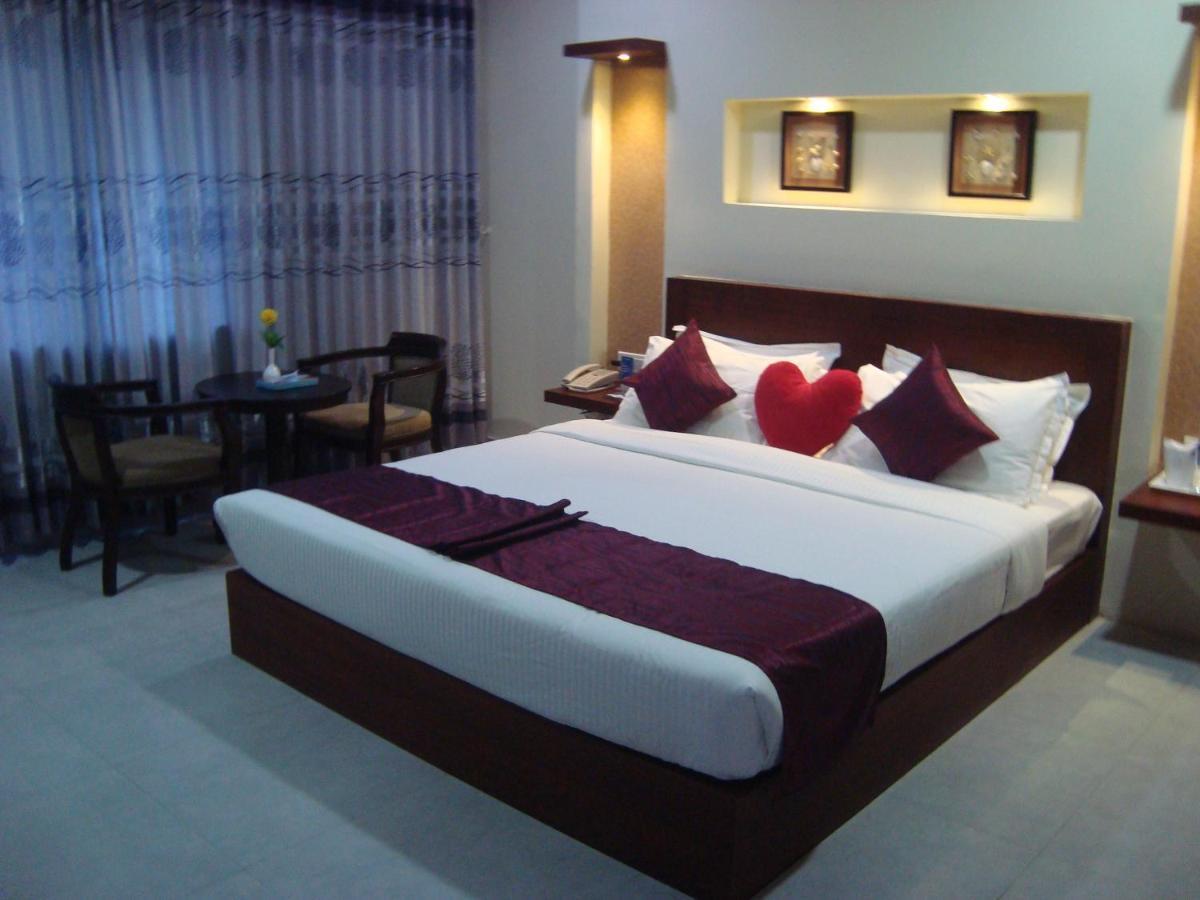 Rouba Residency Hotel Ponnāni 外观 照片